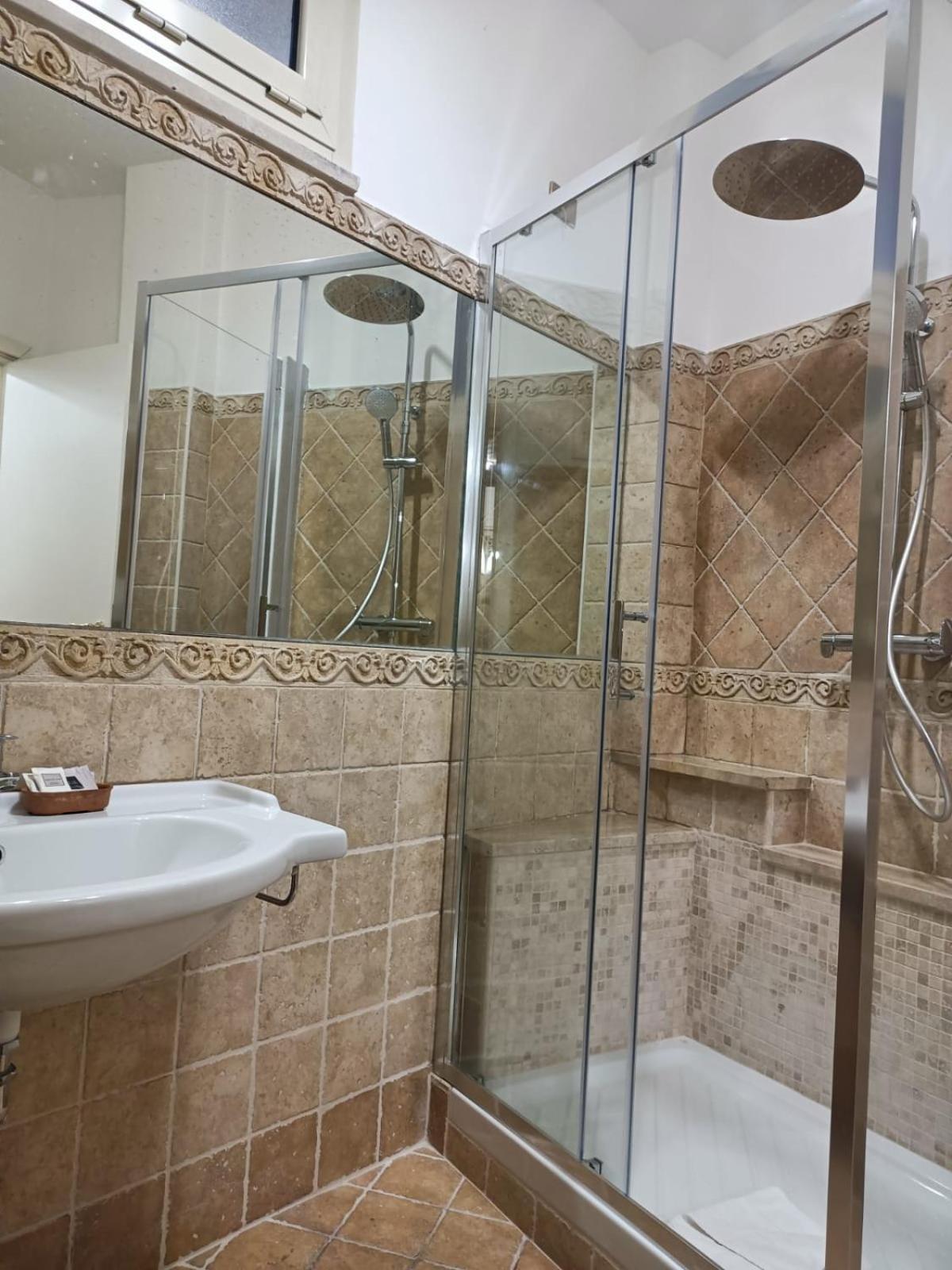 Rione Monti & Cavour Apartment Rome Luaran gambar